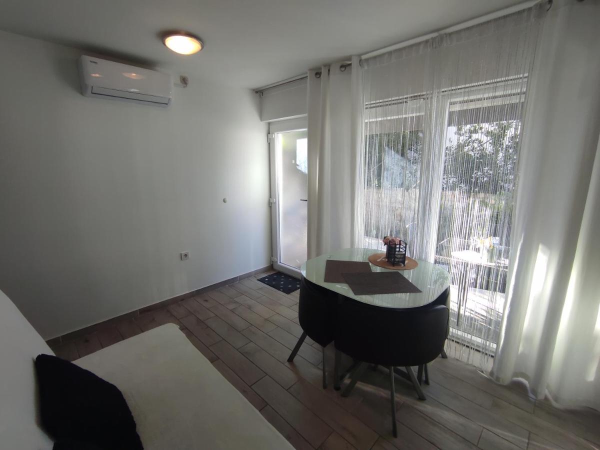 Apartments Emi & Nini Šibenik Buitenkant foto