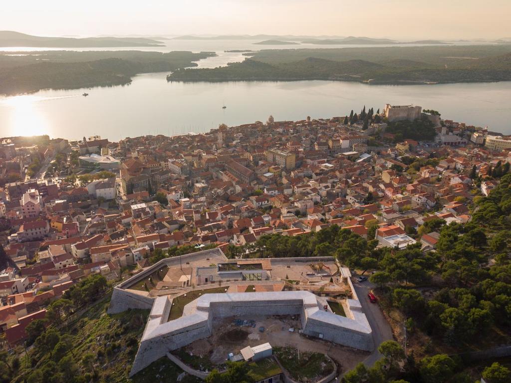 Apartments Emi & Nini Šibenik Buitenkant foto